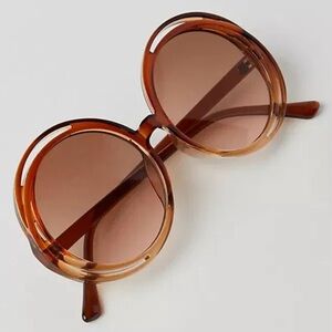 NWT Free People Wavy Baby Round Sunglasses